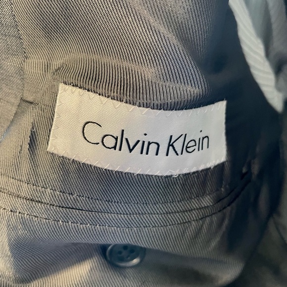 Gray sports jacket by Calvin klein - Picture 3 of 3